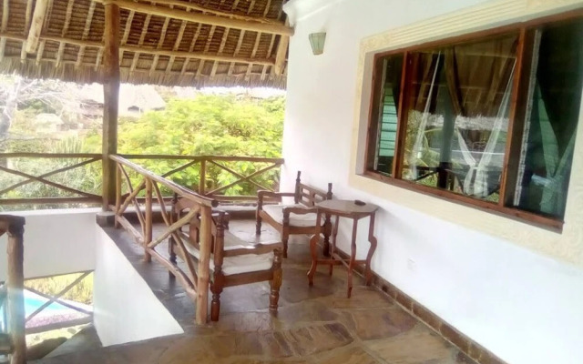 Beach Front Nicky Villa - Watamu Beach