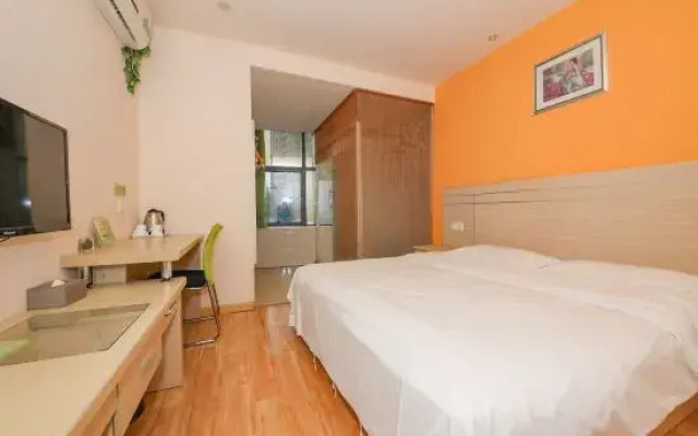 Hui 8 Chain Hotel (Shaoxing Diyang)
