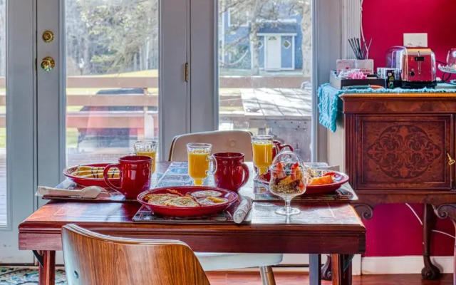 Mountain Treasure B&B