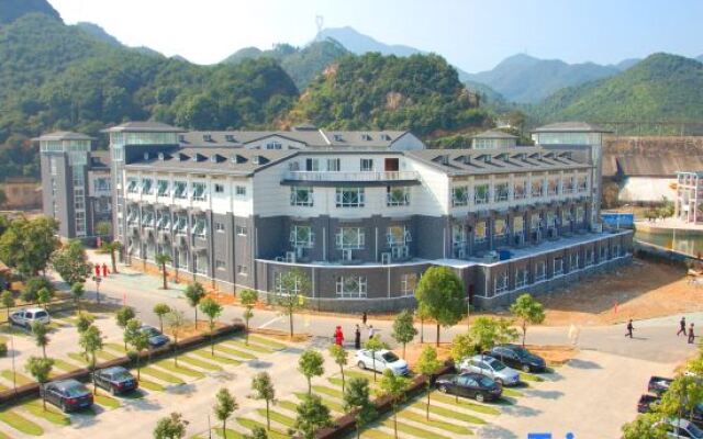 Qinshuiwan Holiday Hotel (Ninghai Wujia Manor)