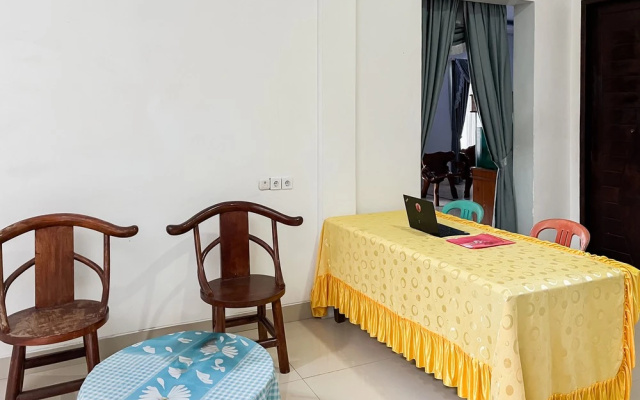 RedDoorz Syariah @ Homestay Haji Soma Makale – Guest Rooms – Rantepao