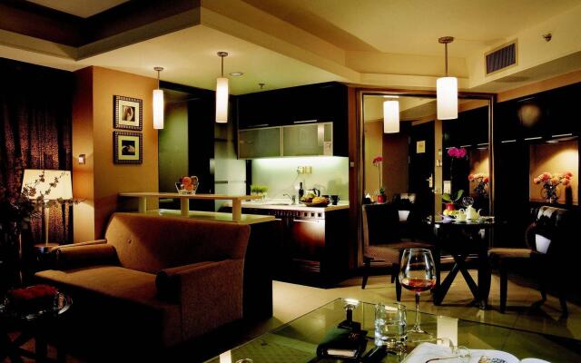 Hotel Royal Suites and Towers