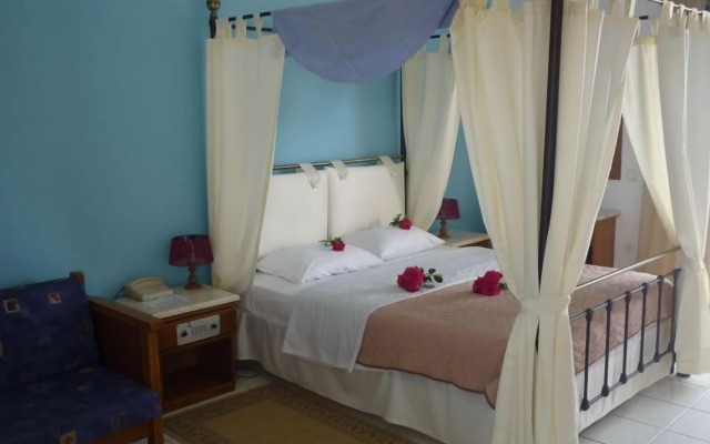 Oasis Hotel Kyparissia