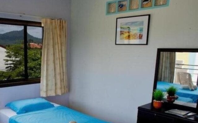 Raya Guest House