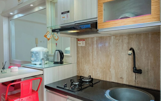 Warm And Homey 2Br At Bassura City Apartment