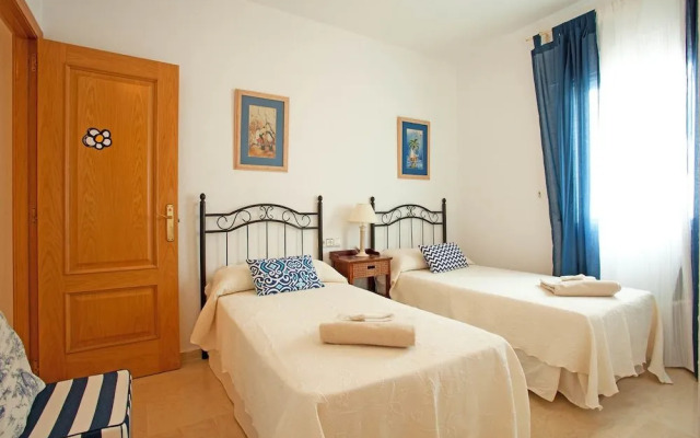 Nagüeles apartment