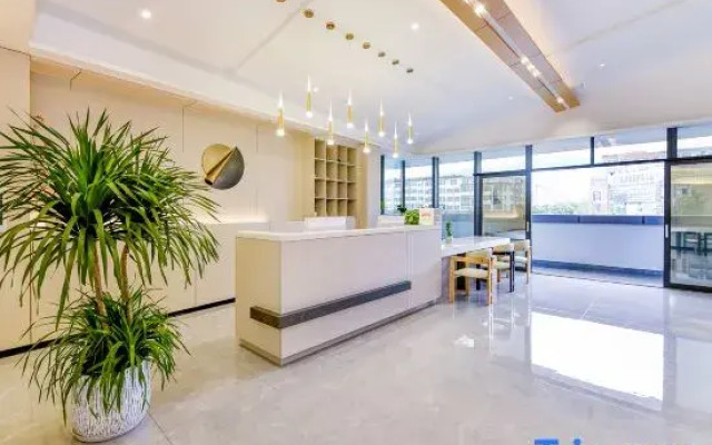 Lezhu Hotel