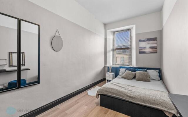 1 Bed- Holyrood Retreat