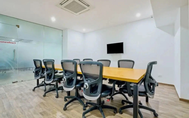 OYO Townhouse 171 Sector 104