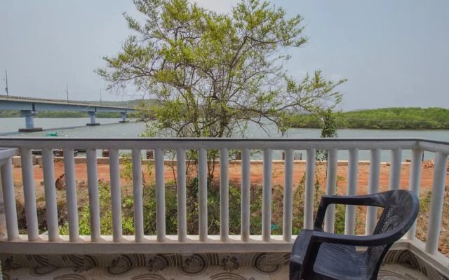 OYO 14644 Home Riverview Studio Siolim