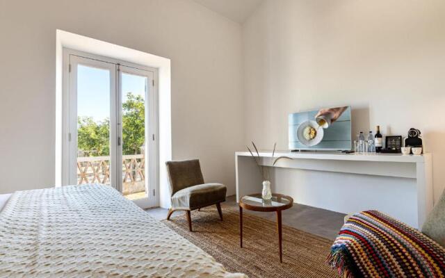 Cenoura-Brava Villas & Suites.