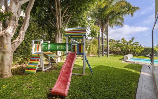 Pool, sun and sea View - Villa das Quebradas