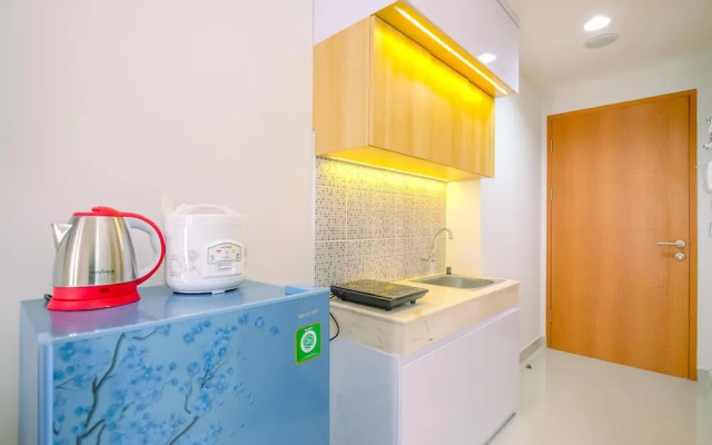 Cozy Stay and Comfort Studio at Evenciio Margonda Apartment