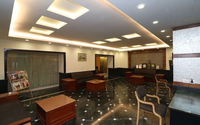 Capital O 1796 Grand Hotel