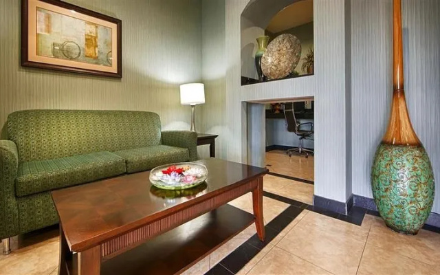 Best Western Marlin Inn & Suites