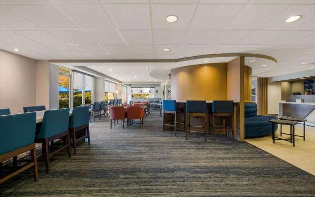 Holiday Inn Express Hampton - Coliseum Central by IHG