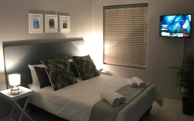 The Minimalist studio on the bay