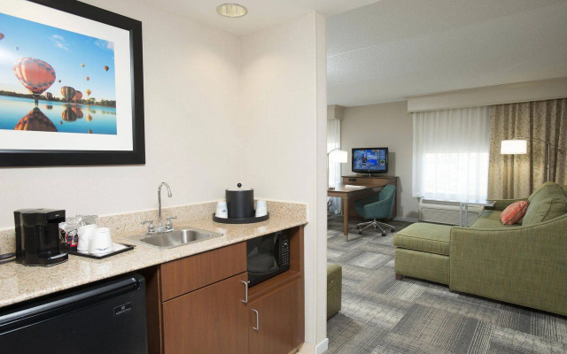 Hampton Inn & Suites Cincinnati-Union Center