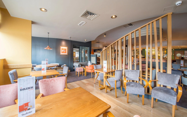 Premier Inn Swansea Waterfront