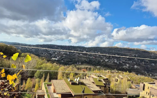 Redrock 1 br chalet  faqra . Faraya