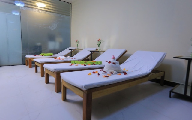 Triple-e Hotel and Spa