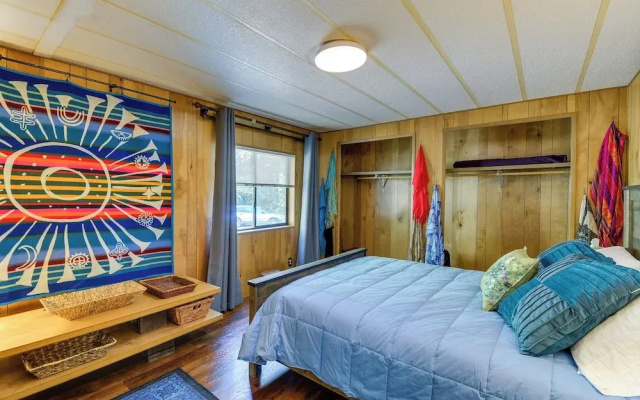 Secluded Port Townsend Retreat: Pets Welcome!