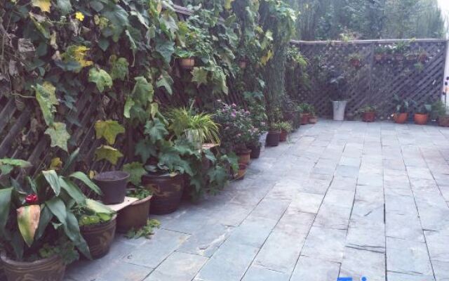 Wuwei Legend Holiday Hotel