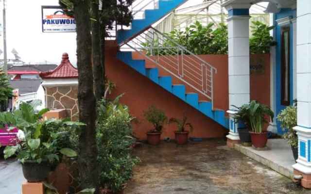 Homestay Pakuwojo Sikunir Syariah