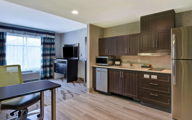 Homewood Suites by Hilton Savannah-North/Airport