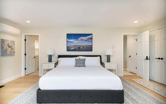 Harbor View Cozy Retreat for 2