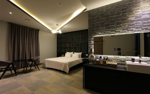 The Zenith Hotel