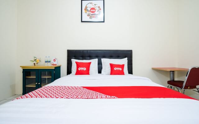 Anugerah Wisata Hotel by OYO Rooms