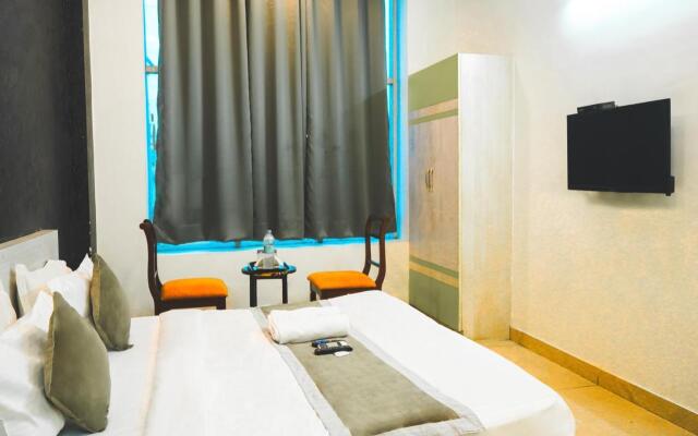 Hotel Cladis - Noida Sector 15 by OYO