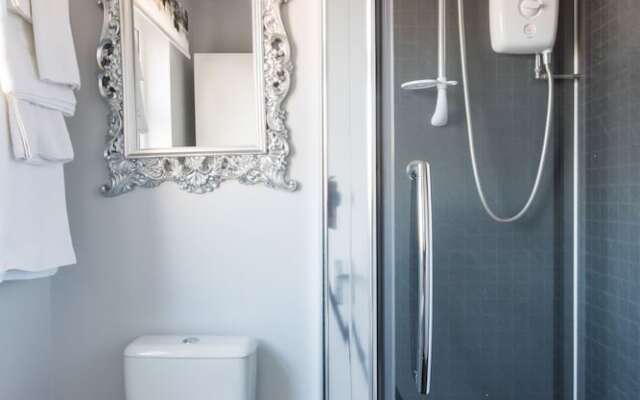 Ar Lan y Mor Seaside Apartment