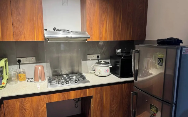 Family-friendly 3BR Apartment in Serene Malabe