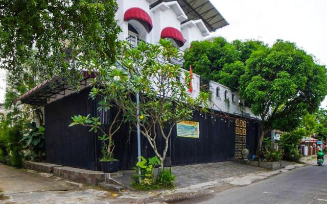 SUPER OYO 91627 Wika Wiki Homestay