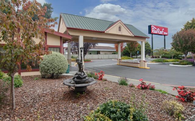 Red Roof Inn Arcata
