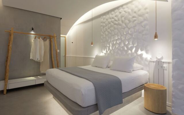 Oscar Beachfront Suites-Adults Only