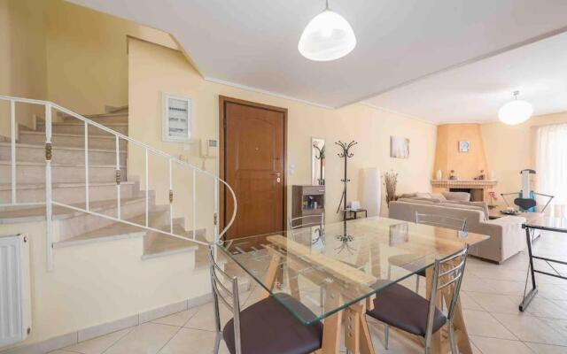 Saronis seaview 2bdr residence 500m from the beach