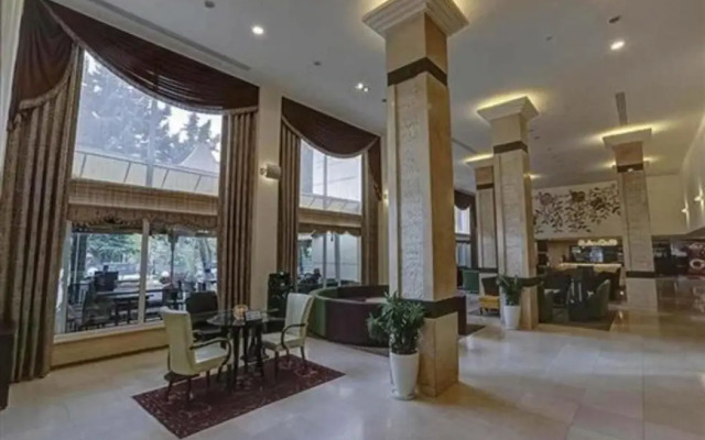Parsian Evin Hotel