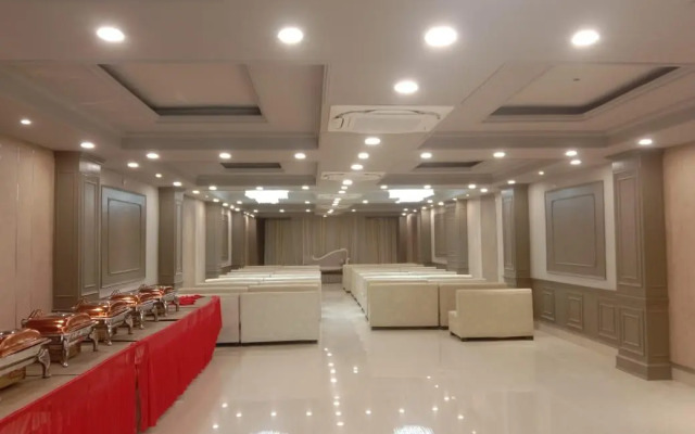 Hotel Hira Panna by OYO Rooms