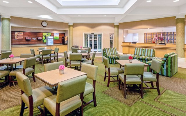 La Quinta Inn & Suites by Wyndham Salt Lake City Airport