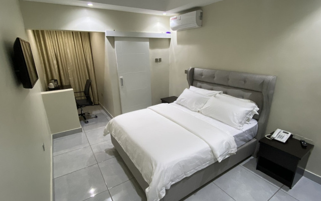 Emmaag Hotel