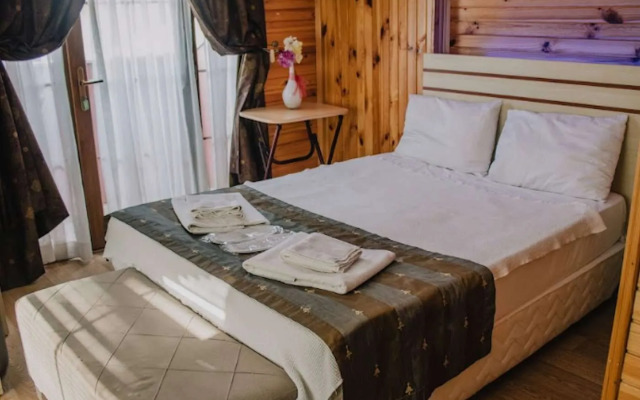 AY Işığı OTEL