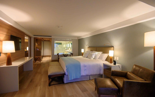Vogal Luxury Beach Hotel & Spa