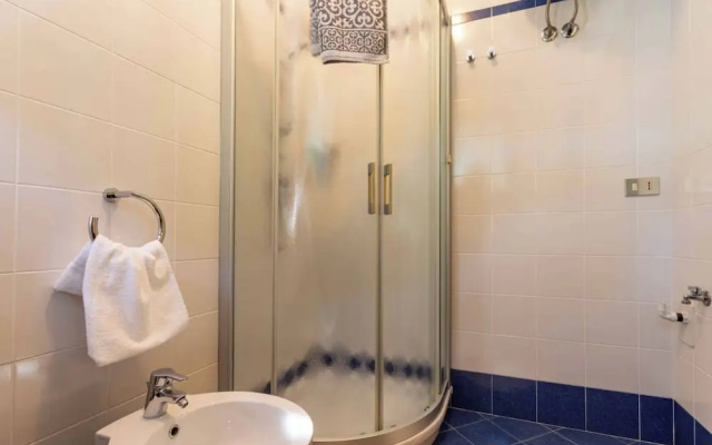 Great Accommodation With Balcony