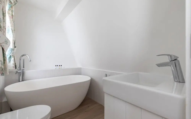 Alba Place III by Onefinestay