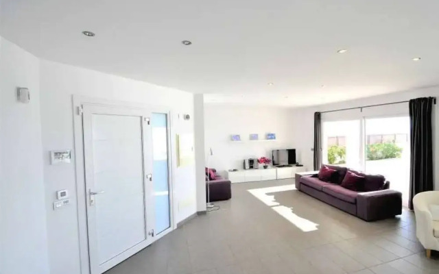 Excellent Seafront Villa in Cala Pi