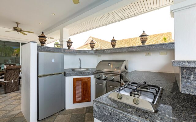Private 3 Bedroom Pool Villa PP10