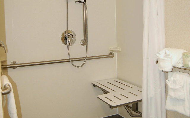 Hampton Inn & Suites Charlotte Airport